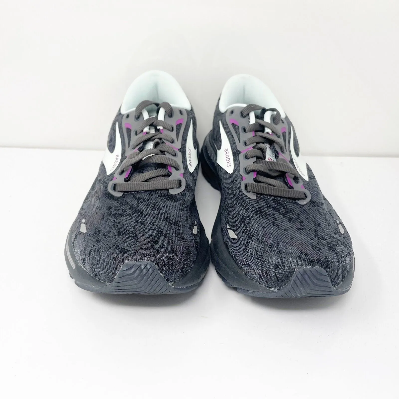 Brooks Womens Adrenaline GTS 23 1203811D072 Black Running Shoes Sneakers Sz 8.5D