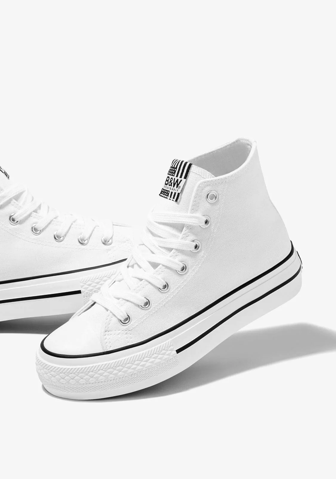 B&W White Hawai Solar Hi-Top Sneakers