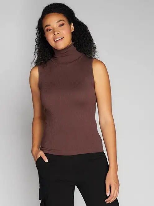 C'EST MOI Seamless Rib Sleeveless Turtleneck Top