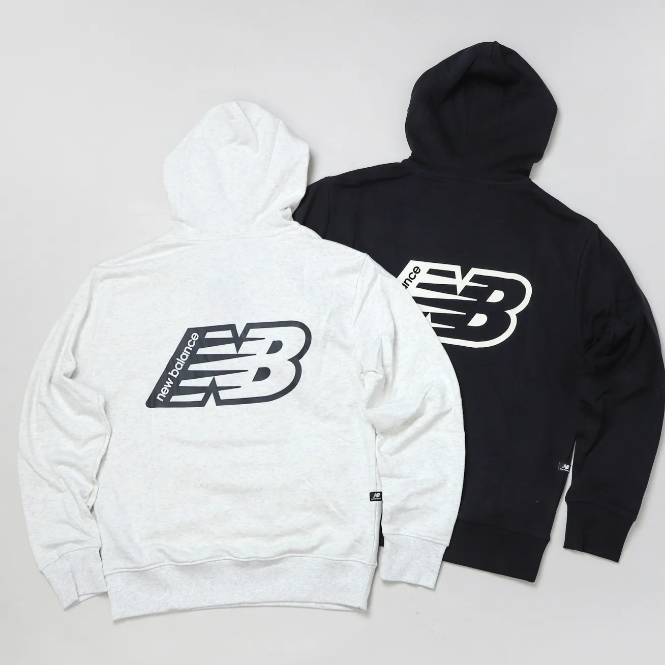 New Balance Essential Fleece Logo Hoodie [AMT23511]