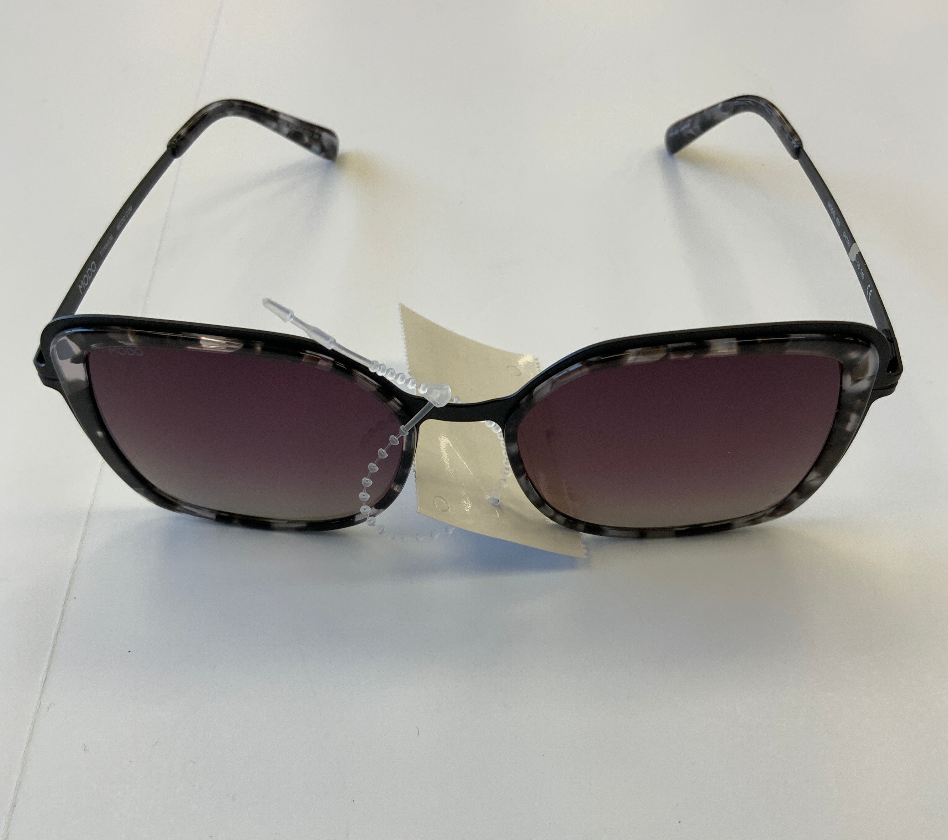 Sunglasses Designer By Clothes Mentor