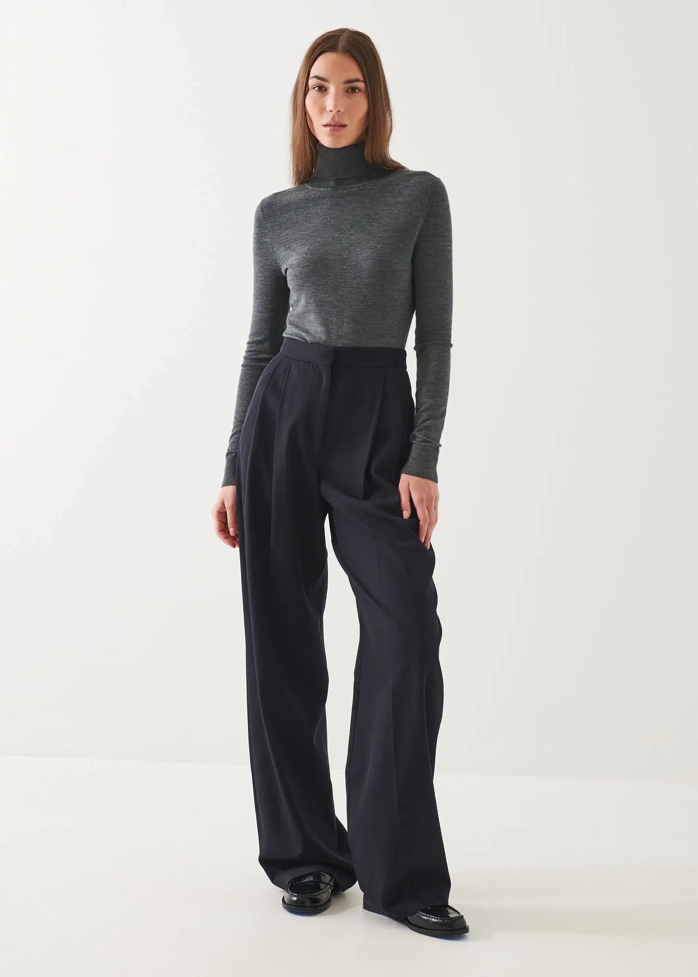 SUPERFINE MERINO TURTLENECK