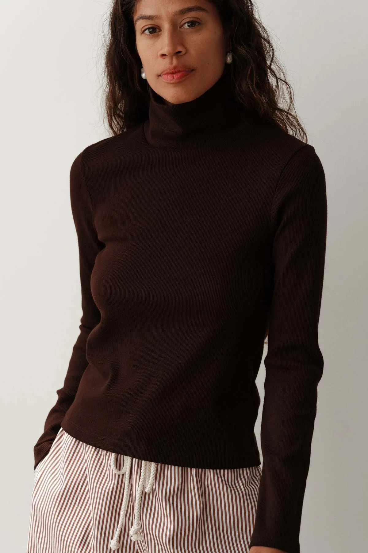 The Rib Turtleneck - Espresso