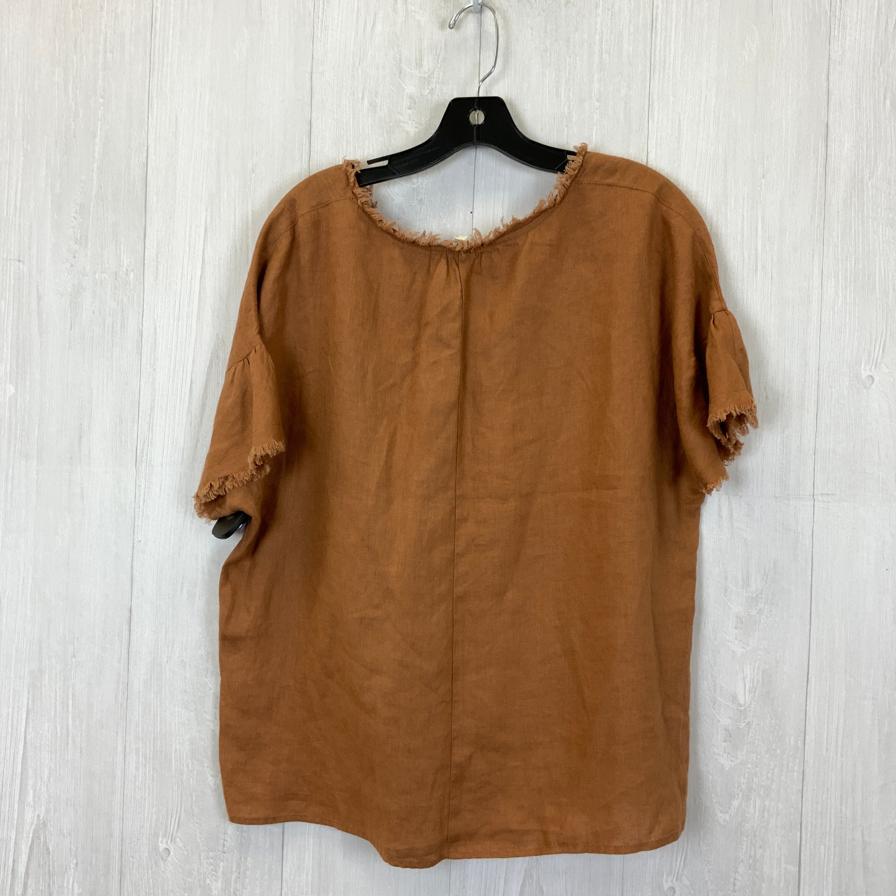 Top Short Sleeve By Clothes Mentor  Size: S