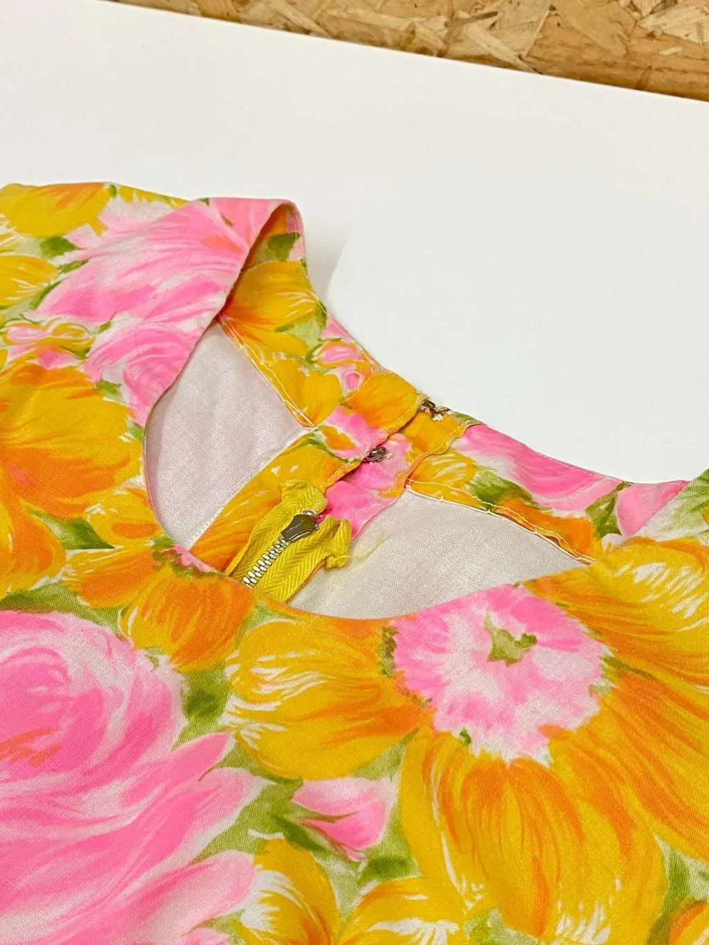 Vintage 1960s short floral pink and yellow shift dress – UK 10/12