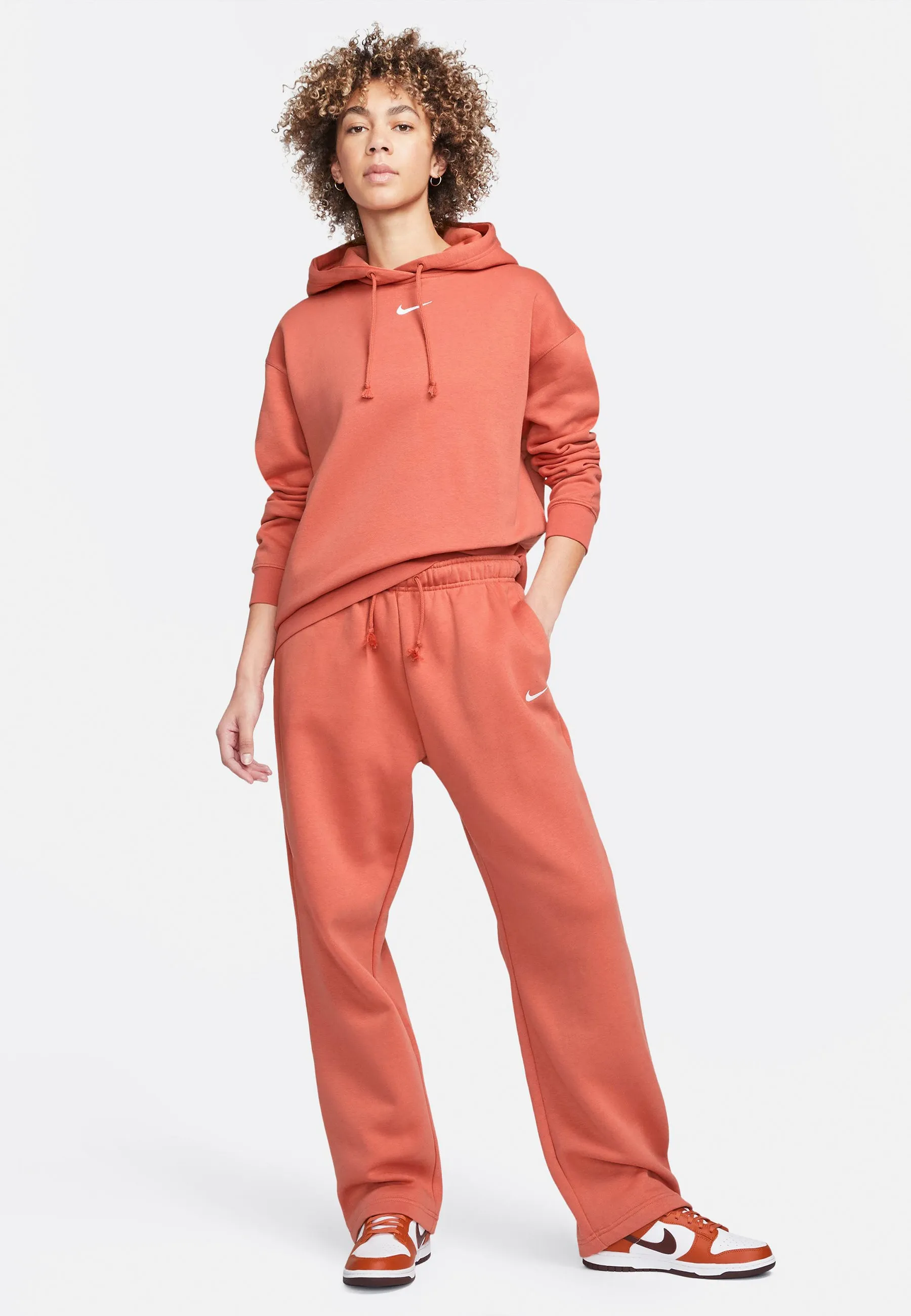 Women's NSW Oversized Hoodie - Madder Root