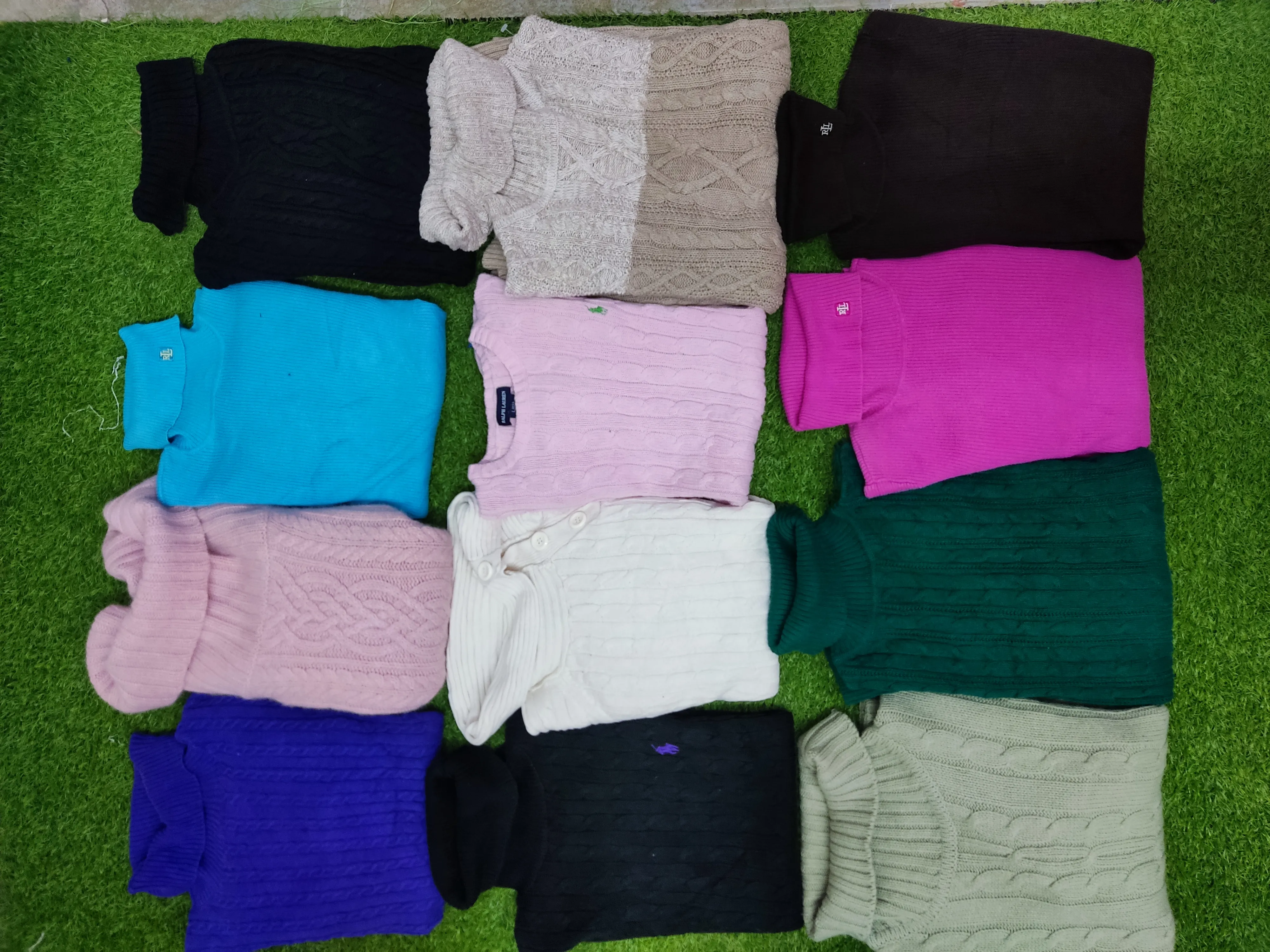 Y2K High Neck Sweater 12 pcs